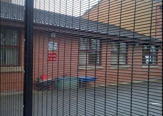 8# 358 مش سیم ضد صعود 13x75mm سوراخ گالوانیزه مش جوش ورق مقاومت در برابر زنگ زدگی