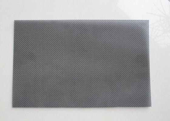 سوراخ های مربع یا مستطیل شبکۀ سیم بافته شده صفحه نمایش 0.15-5.5mm قطر سیم 0.2-2.5m عرض