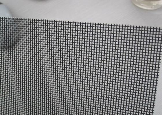 سوراخ های مربع یا مستطیل شبکۀ سیم بافته شده صفحه نمایش 0.15-5.5mm قطر سیم 0.2-2.5m عرض