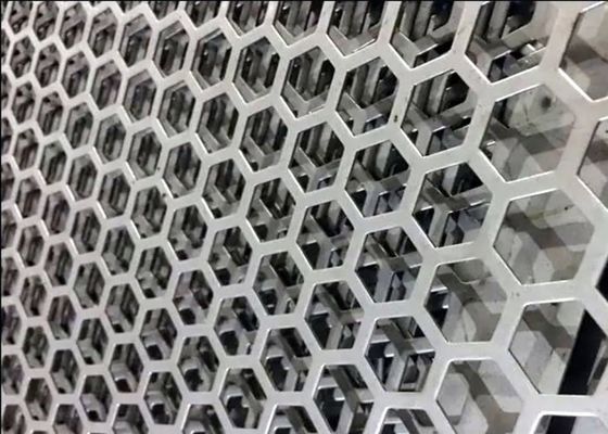 ورق آلومینیومی سوراخ دار با پوشش پی وی سی رنگارنگ برای دکوراسیون دیوارهای خارجی