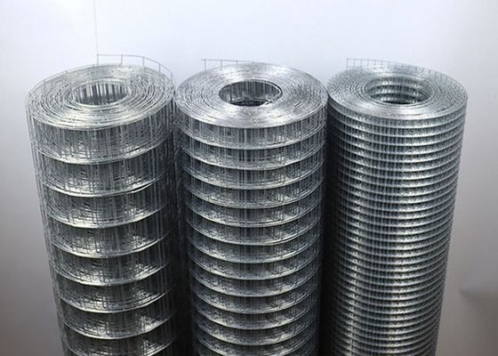 پرندگان 30M طول Welded Wire Mesh رول با گرم غوطه ور گالوانیزه سطح پایان درمان