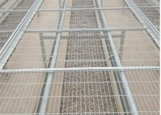 2x2 پانل های مش سیم جوش داده شده گالوانیزه برای تخت های برجسته مقاوم در برابر فرسایش